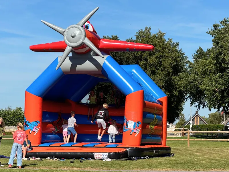 Springkussen Vliegtuig 2